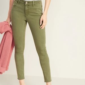 Old Navy Rockstar Skinny Pant